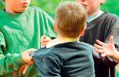 В Новосибирске дети мигрантов напали с отверткой на 7-летнего ребенка на День Победы
